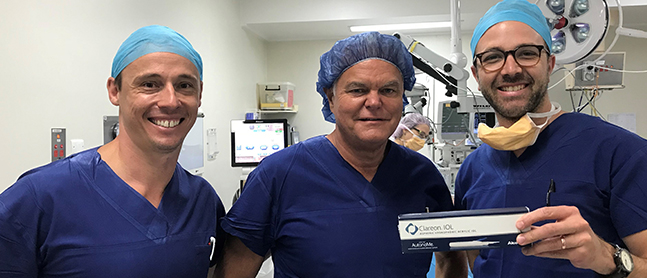 Dr Rick Wolfe performs the first cataract surgery in Australia and NZ using the latest IOL technology